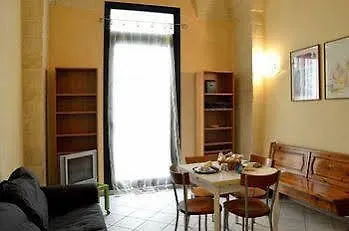 Tito Schipa דירה *